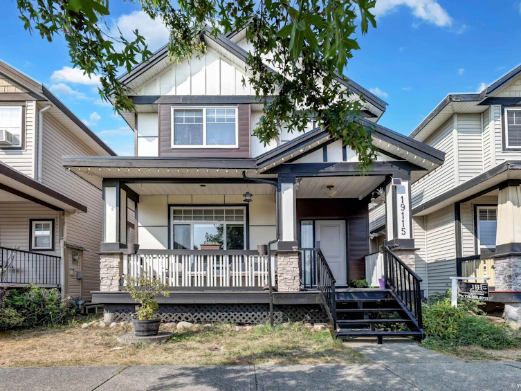 19115 69a Avenue, Surrey, BC, V4N 0A5