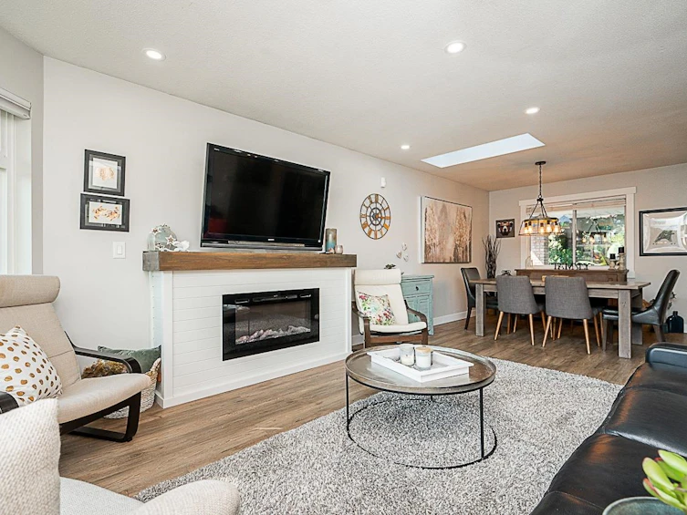 20807 93 Avenue, Langley, BC, V1M 2G6