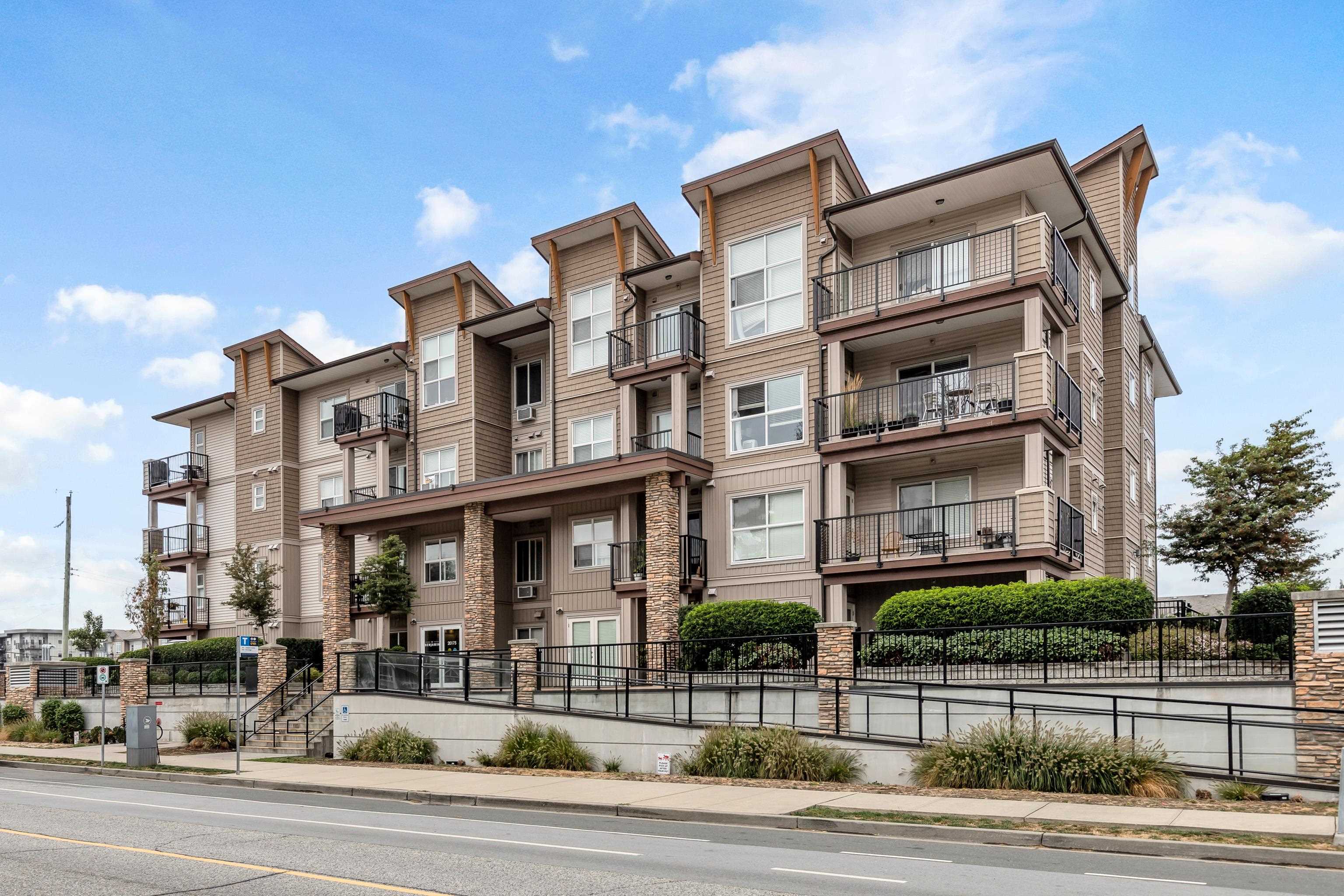 201-20175 53 Avenue, Langley, BC, V3A 0J8