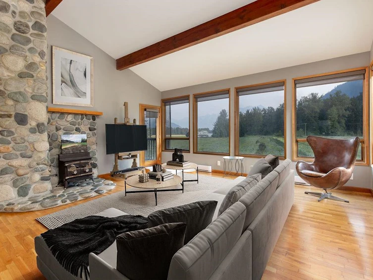 8184 Pemberton Meadows Road, Pemberton, BC, V0N 2L2 - 5