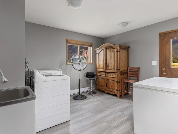 8184 Pemberton Meadows Road, Pemberton, BC, V0N 2L2 - 18