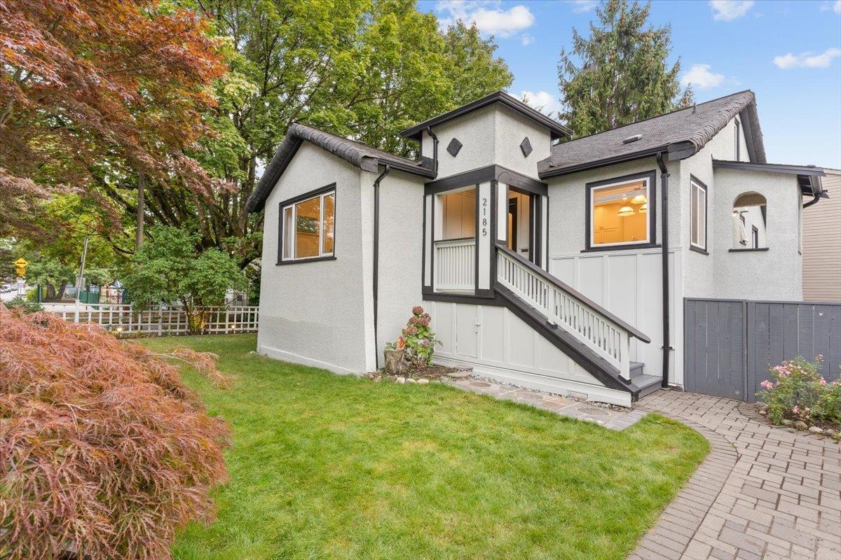 2185 Collingwood Street, Vancouver, BC, V6R 3K8