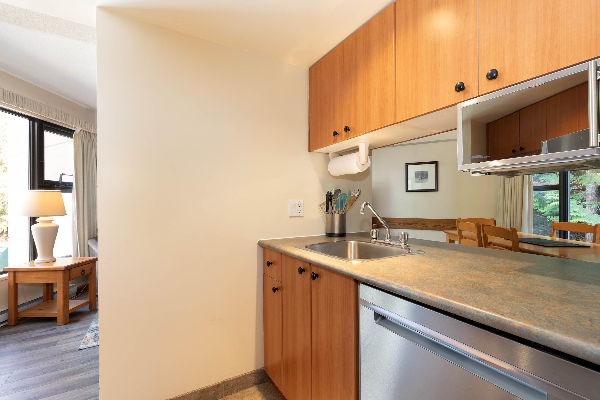 1L-2561 Tricouni Place, Whistler, BC, V8E 0A8 - 12