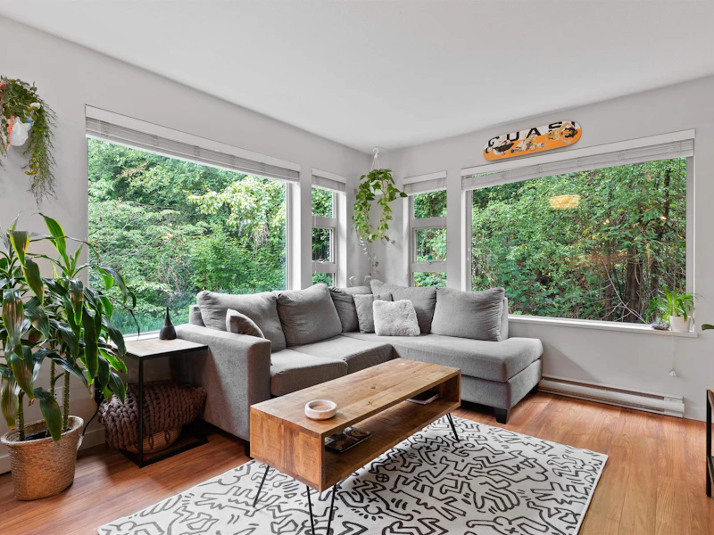302 - 1679 Lloyd Avenue, North Vancouver BC V7P 0A9