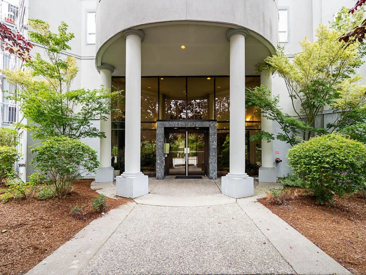 105-5465 201 Street, Langley, BC, V3A 1P8