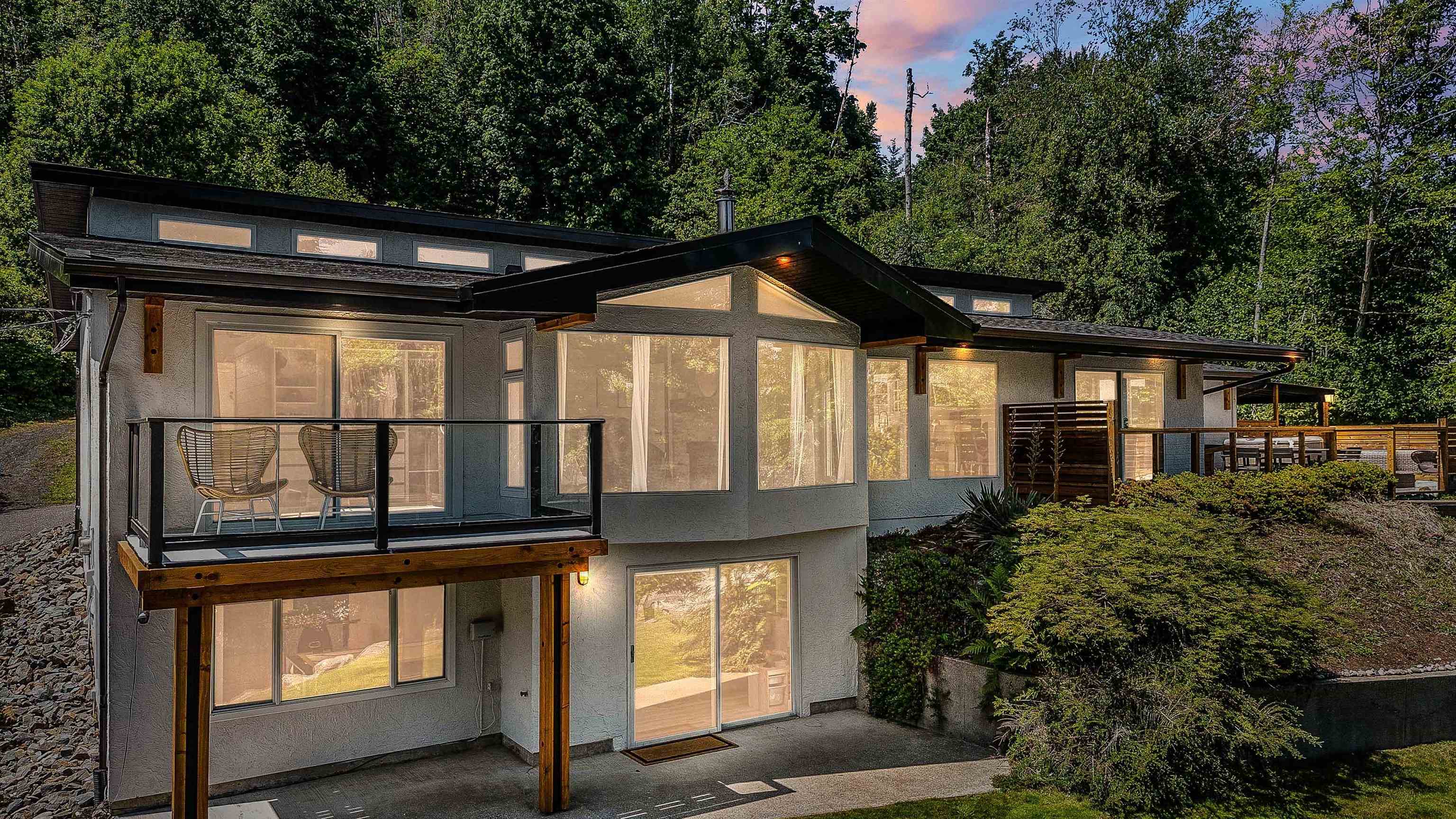 8565 Grand View Drive, Chilliwack, BC, V2R 4A2