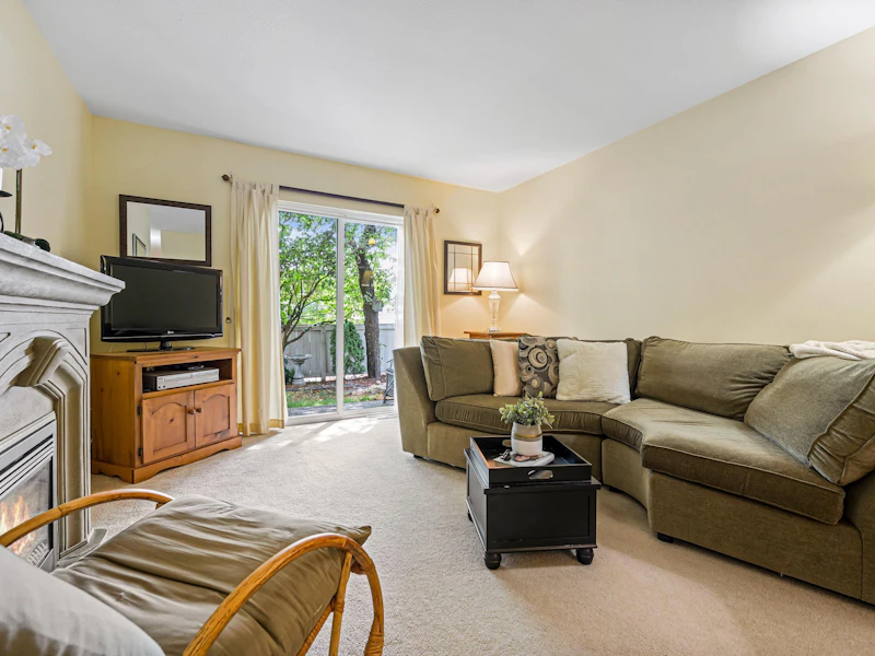 19 - 45435 Knight Road, Chilliwack BC V2R 3E8