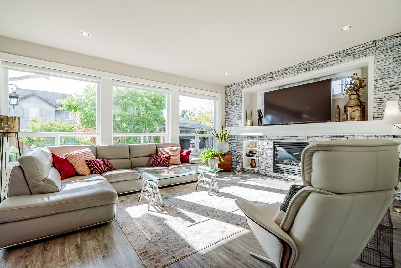 7047 195a Street, Surrey, BC, V4N 5Z2
