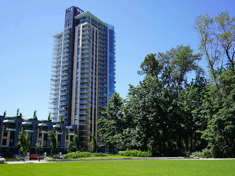 806-1401 Hunter Street, North Vancouver, BC, V7J 0E2