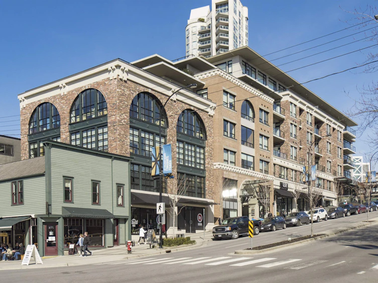 207-105 W 2nd Street, North Vancouver, BC, V7M 0E3