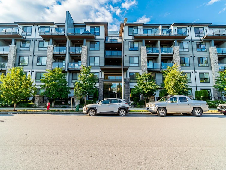 317-15351 101 Avenue, Surrey, BC, V3R 0G2