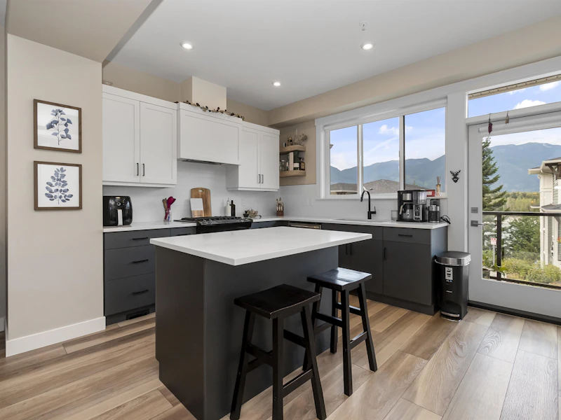 10 - 43575 Chilliwack Mountain Road, Chilliwack BC