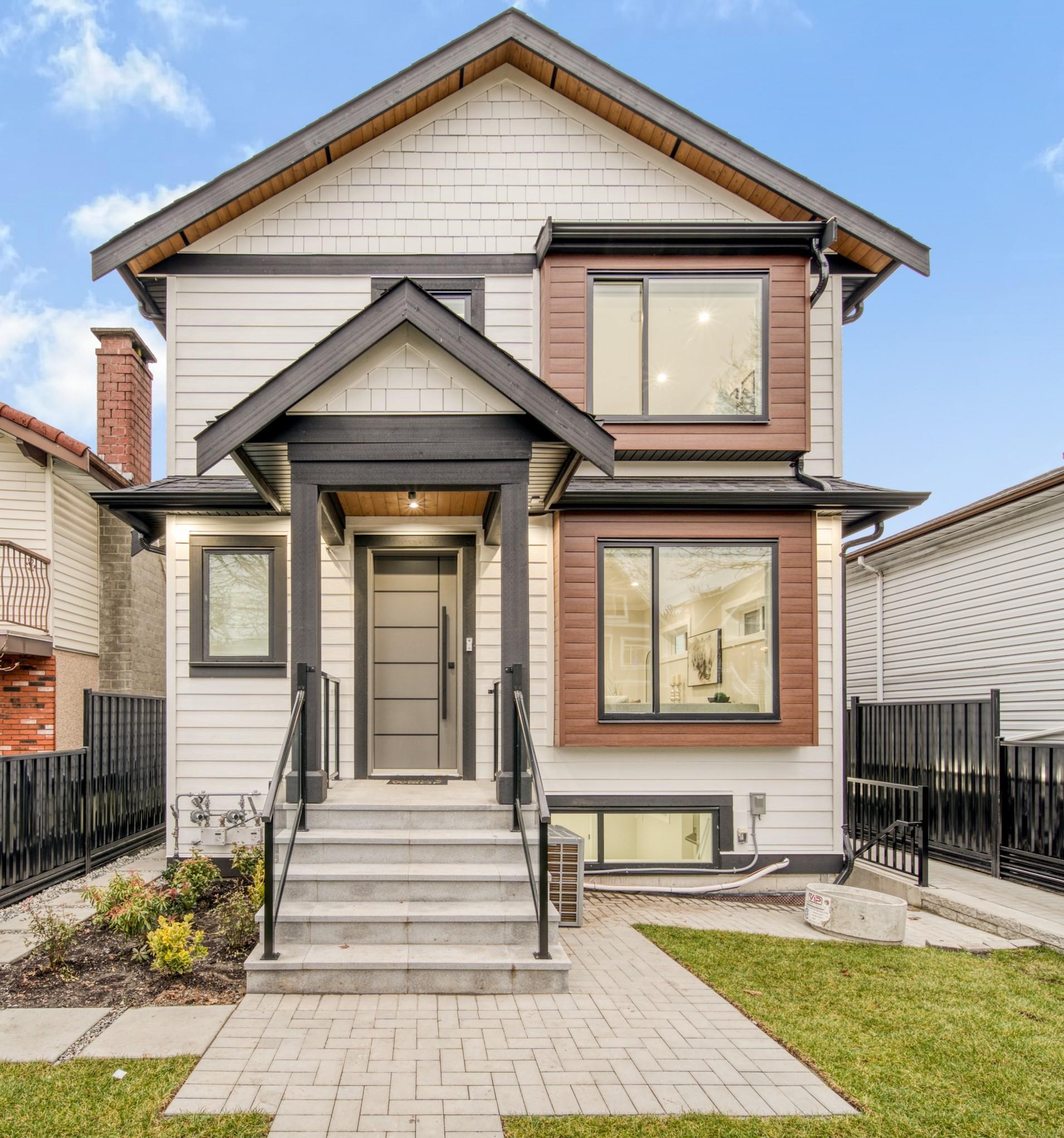 2963 E 2nd Avenue, Vancouver, BC, V5M 1E6