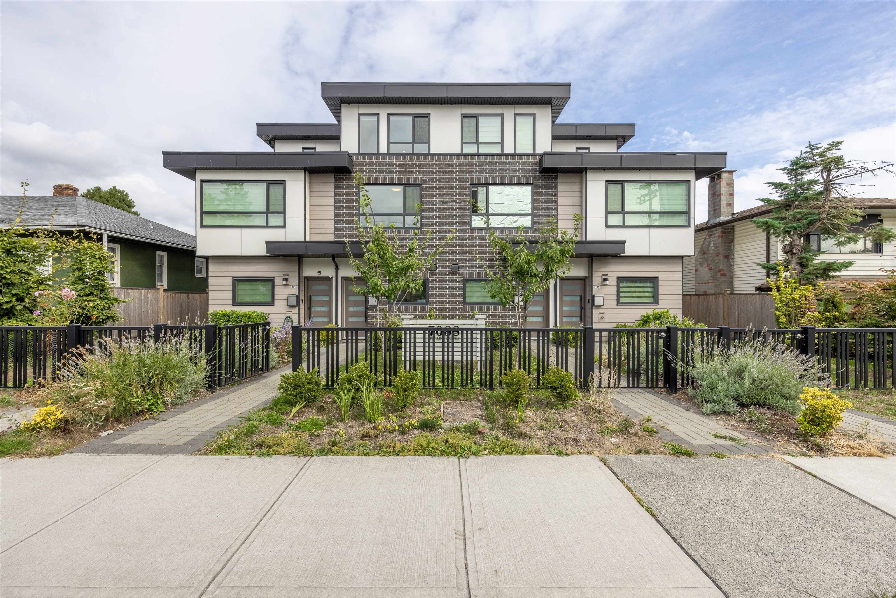 102-7088 Sperling Avenue, Burnaby, BC, V5E 2W3
