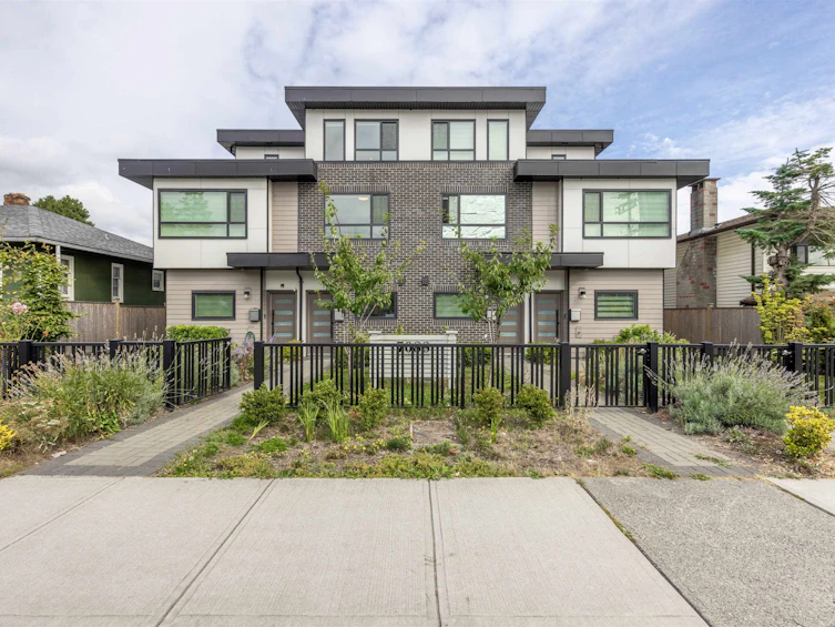 102-7088 Sperling Avenue, Burnaby, BC, V5E 2W3