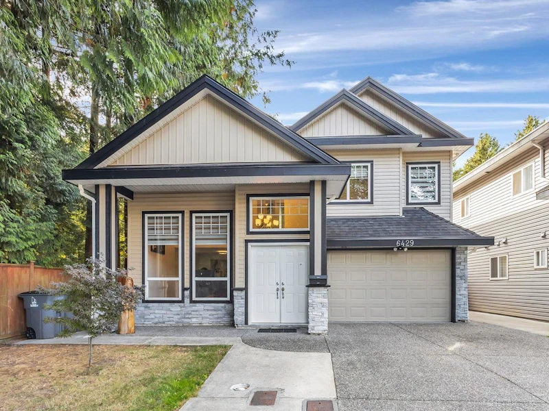 6429 141a Street, Surrey BC V3W 1R5