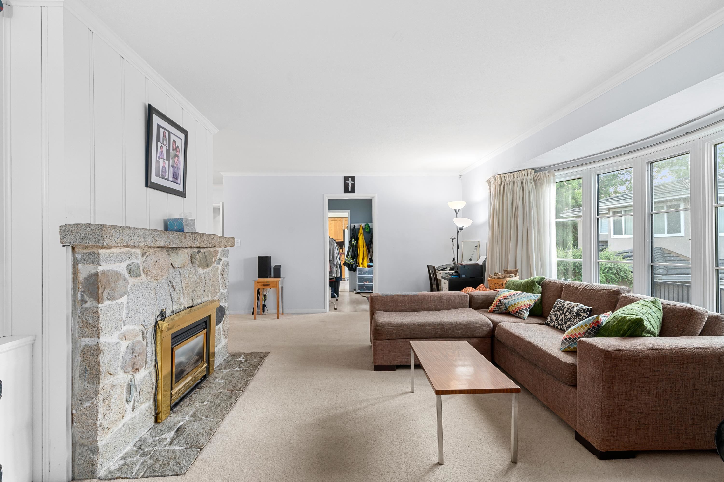 6220 Canada Way, Burnaby, BC, V5E 3P2