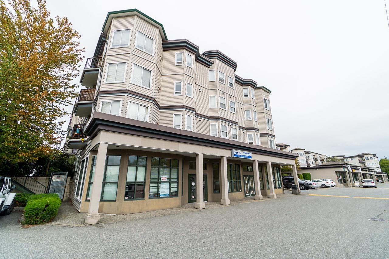 218-5759 Glover Road, Langley, BC, V3A 8M8
