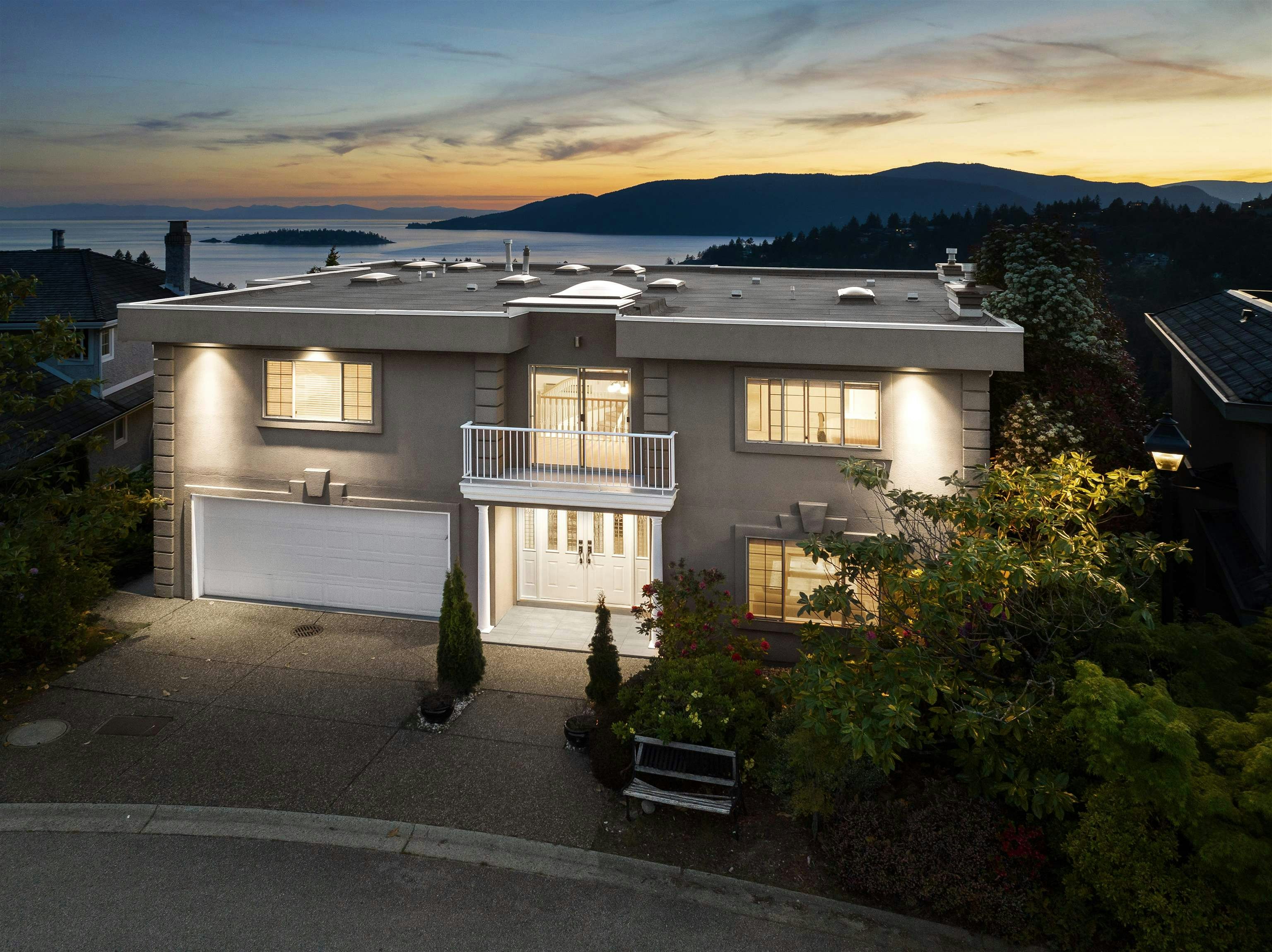 5532 Westhaven Road, West Vancouver, BC, V7W 3E9