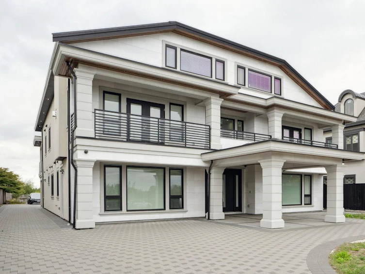 6231 No. 6 Road, Richmond, BC, V6W 1C7