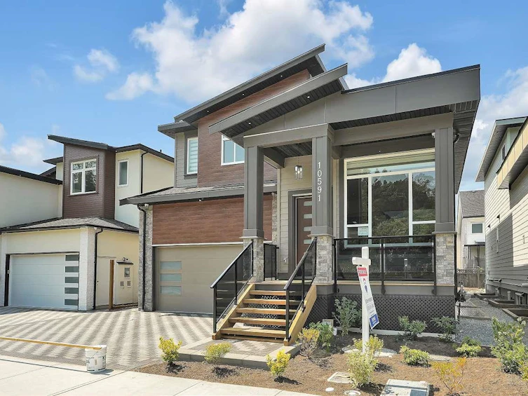 10591 124a Street, Surrey, BC, V3V 0E2