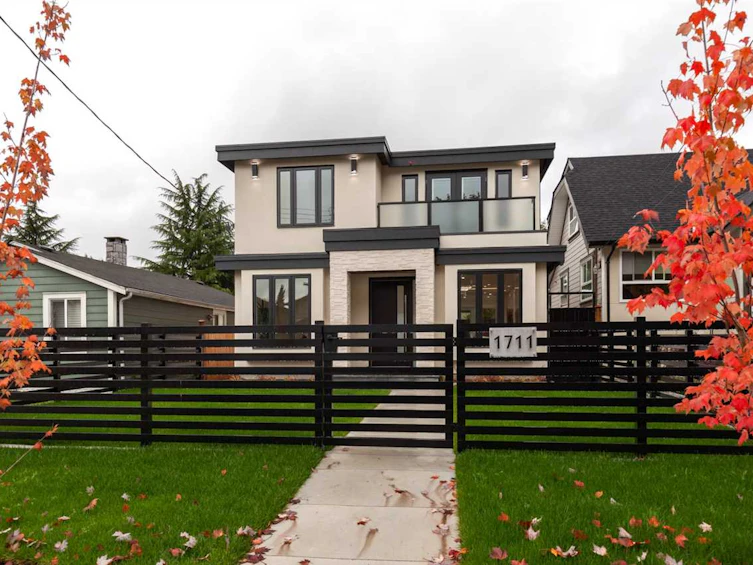 1711 Macgowan Avenue, North Vancouver, BC, V7P 2X3