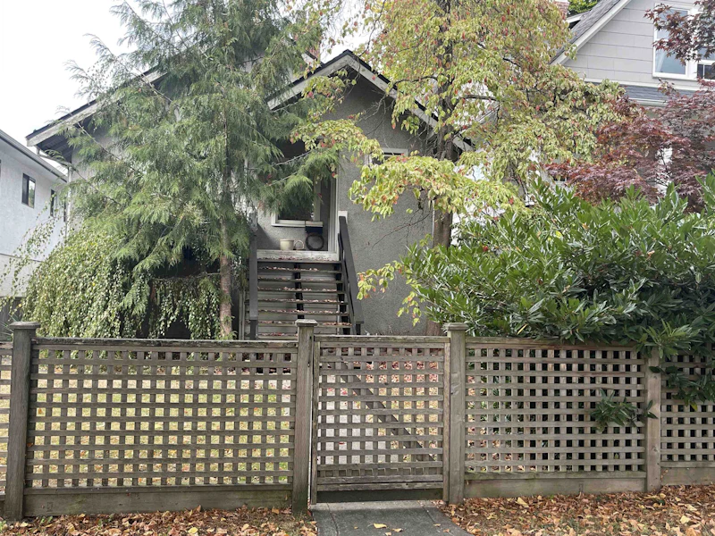 1585 W 65th Avenue, Vancouver BC V6P 2P9