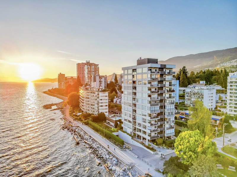 6W - 111 18th Street, West Vancouver BC V7V 3V3
