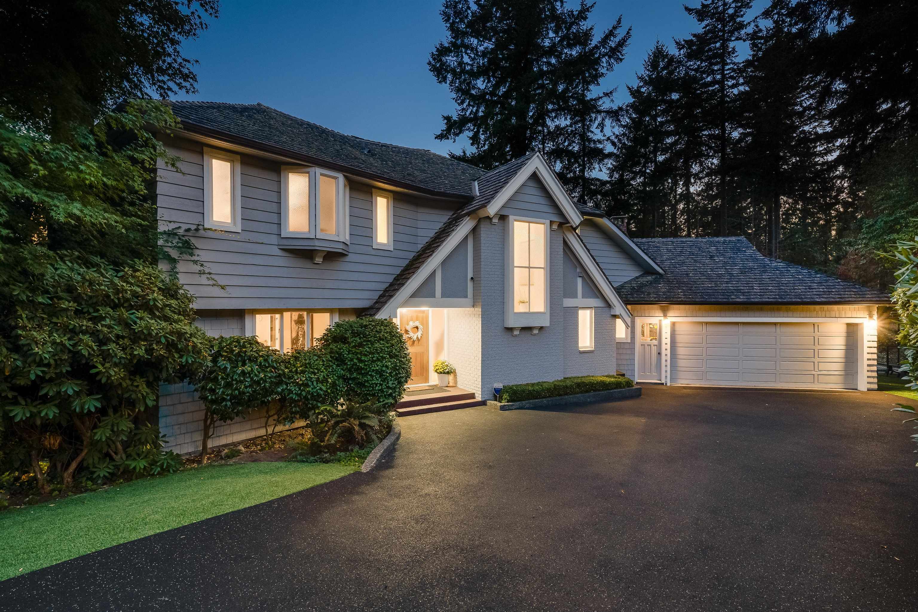 3714 Southridge Place, West Vancouver, BC, V7V 3H8