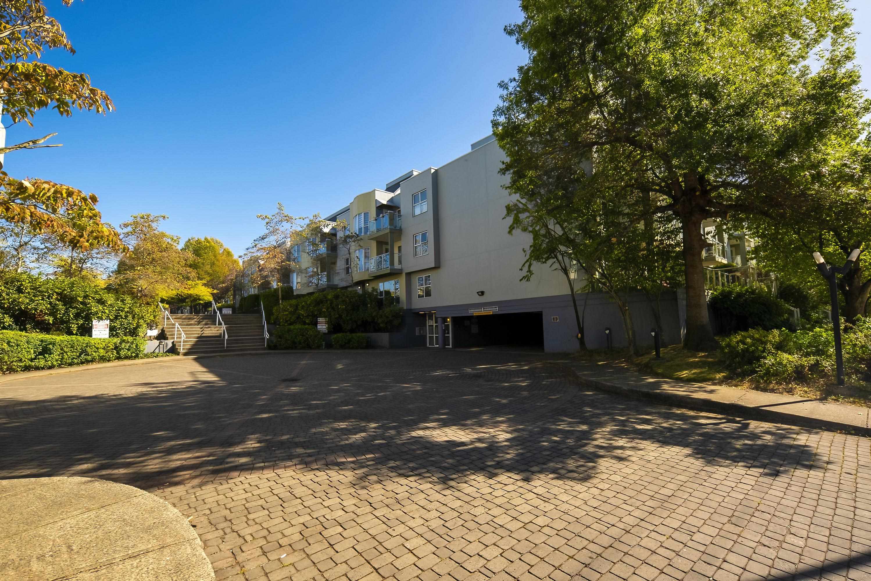 112-7800 St. Albans Road, Richmond, BC, V6Y 3Y5