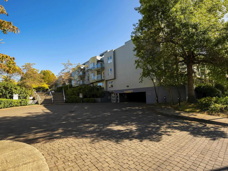 112-7800 St. Albans Road, Richmond, BC, V6Y 3Y5
