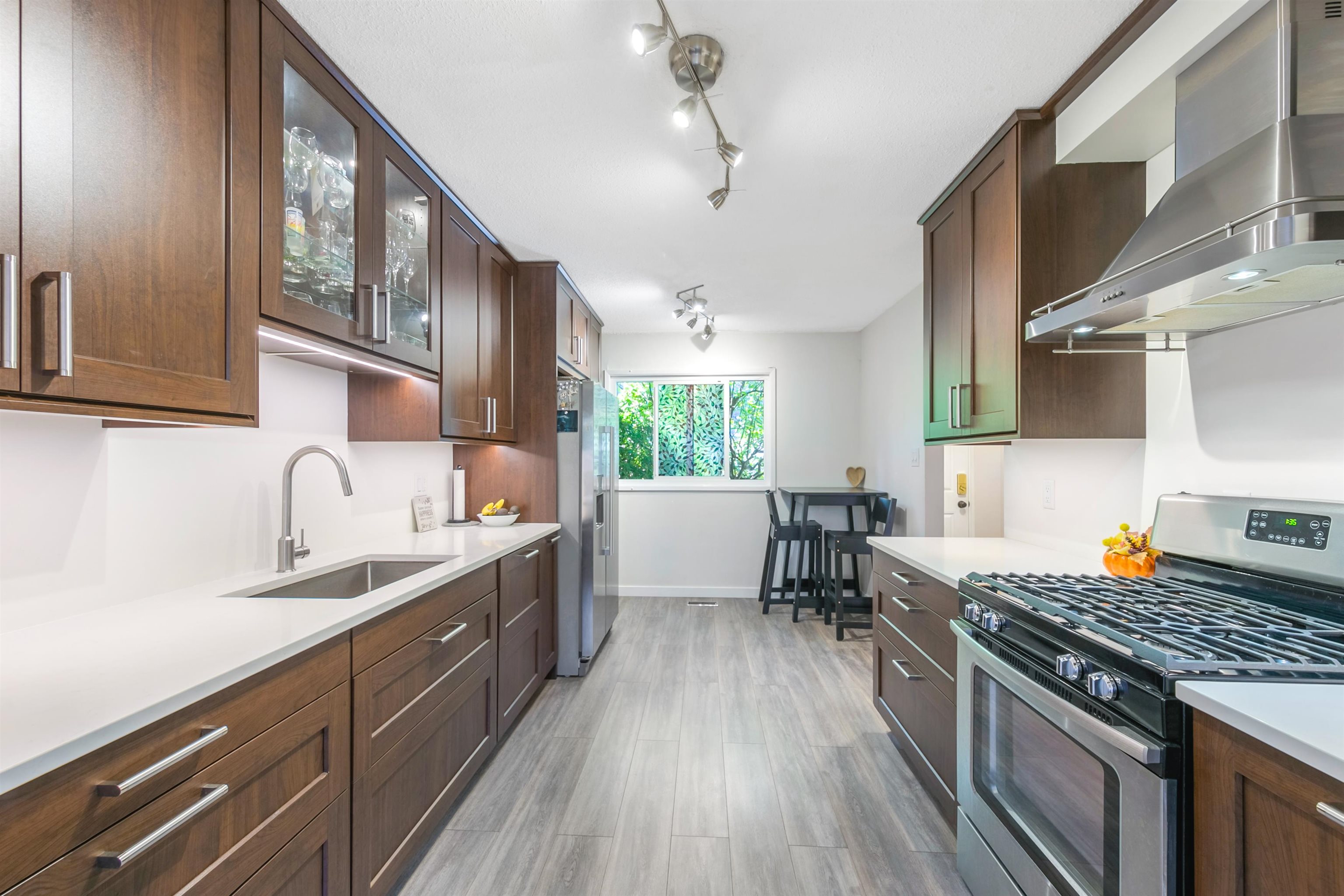 1258 Premier Street, North Vancouver, BC, V7J 2H4