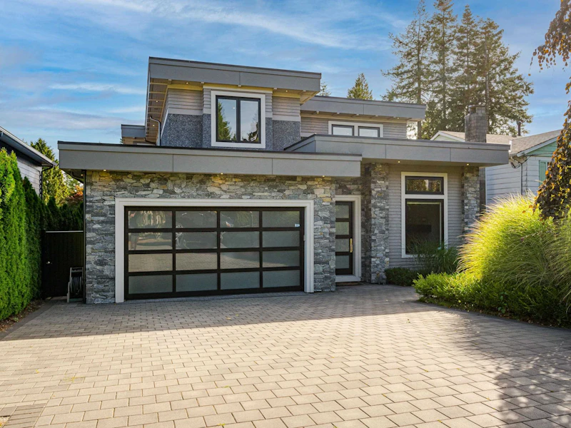 13698 Blackburn Avenue, Surrey BC V4B 2Y8