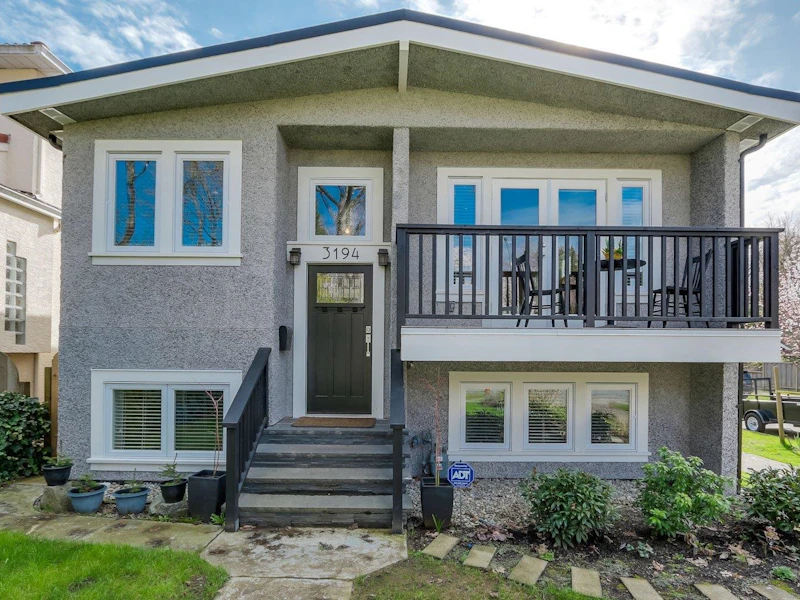 3194 W 27th Avenue, Vancouver BC V6L 1W5