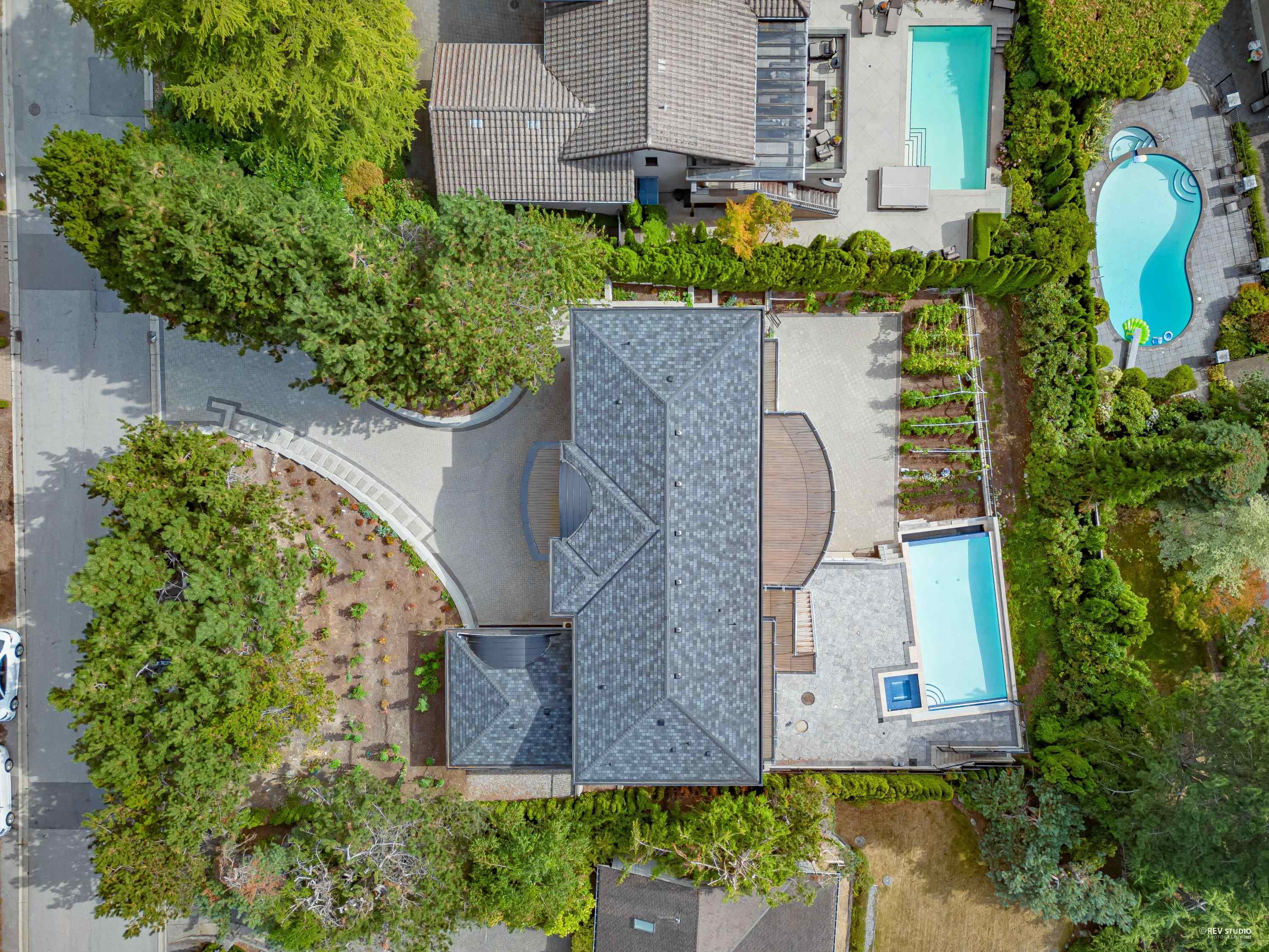 1424 Bramwell Road, West Vancouver, BC, V7S 2N9 - 36