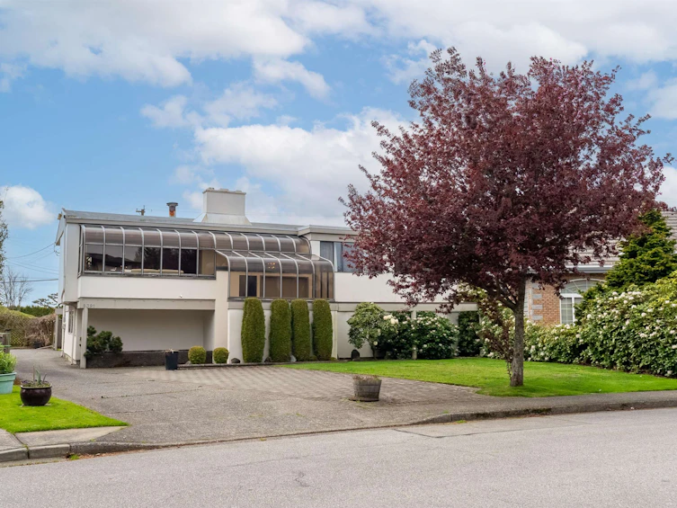 8391 Fairfax Place, Richmond, BC, V7C 1Y2
