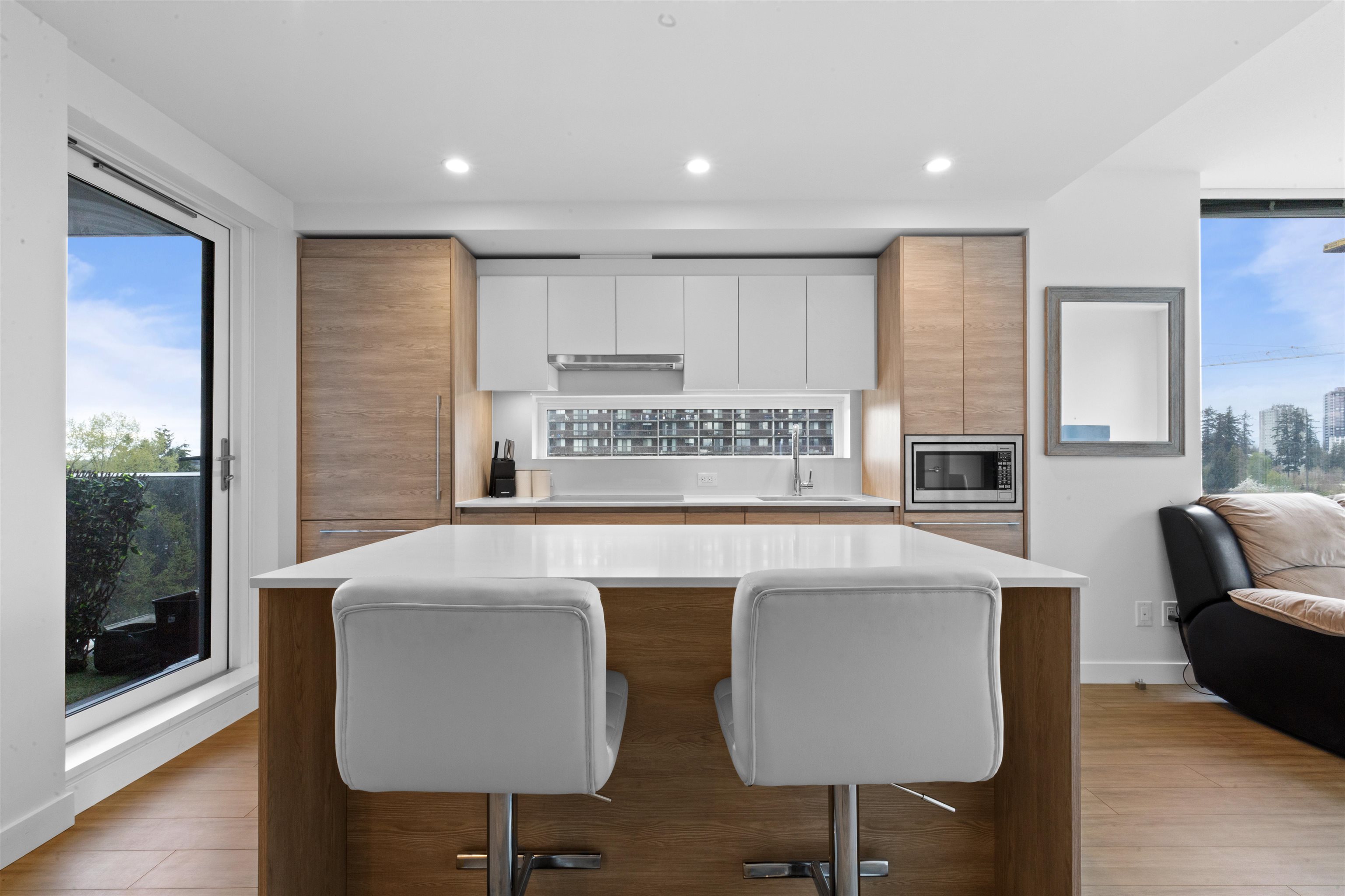 804-13615 Fraser, Surrey, BC, V3T 0P7 - 5