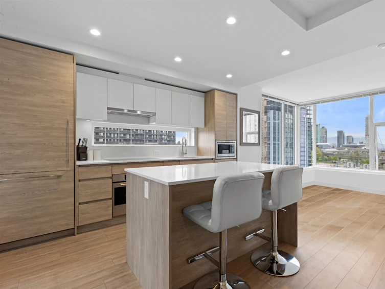 804-13615 Fraser, Surrey, BC, V3T 0P7 - 6