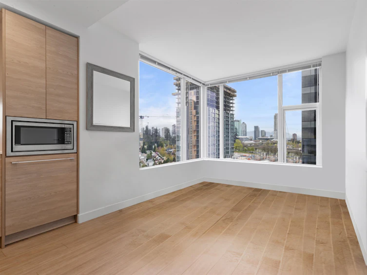 804-13615 Fraser, Surrey, BC, V3T 0P7 - 10