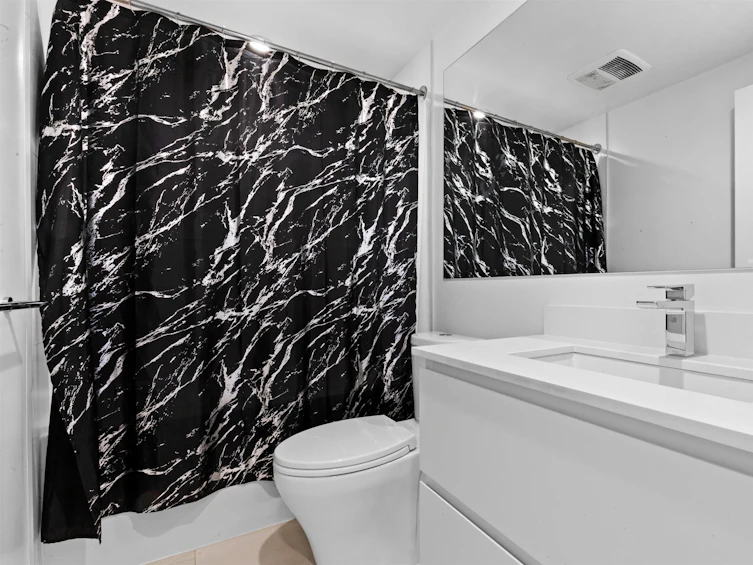 804-13615 Fraser, Surrey, BC, V3T 0P7 - 18