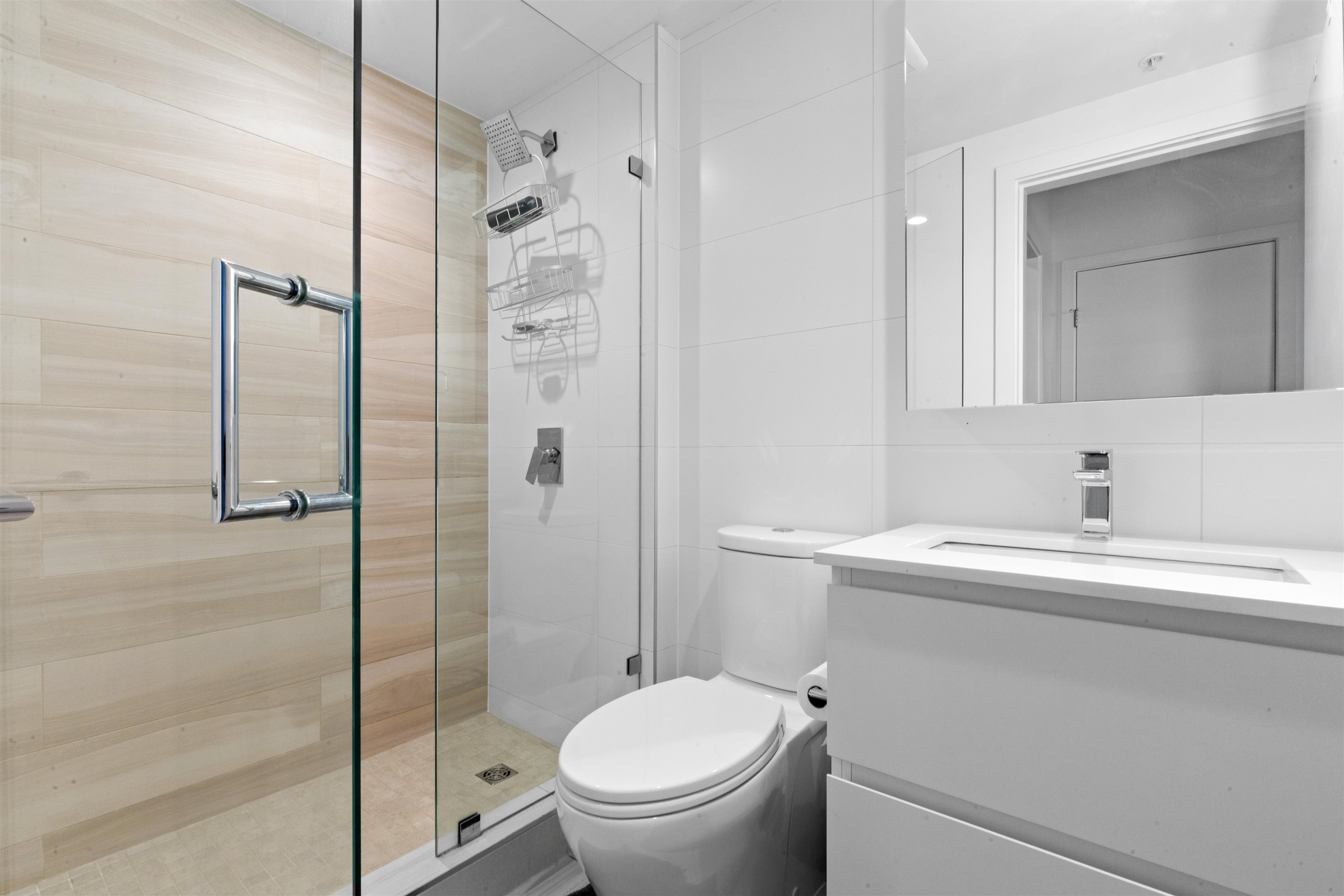 804-13615 Fraser, Surrey, BC, V3T 0P7 - 19