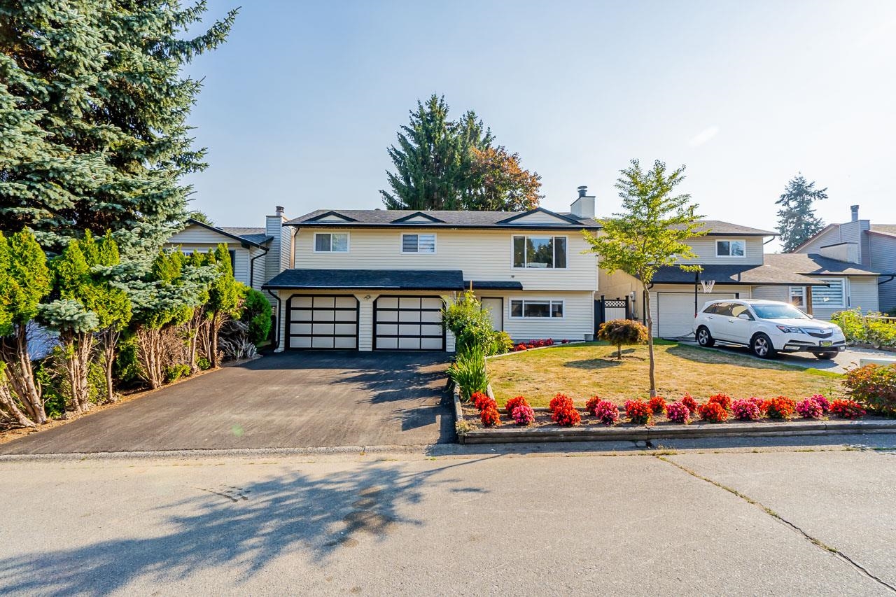 13244 66a Avenue, Surrey, BC, V3W 8E3