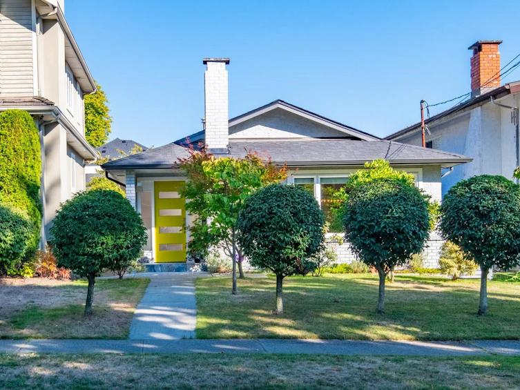 5930 Quebec Street, Vancouver, BC, V5W 2P3
