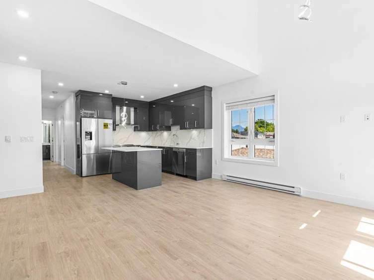 4785 Slocan Street, Vancouver, BC, V5R 2A2