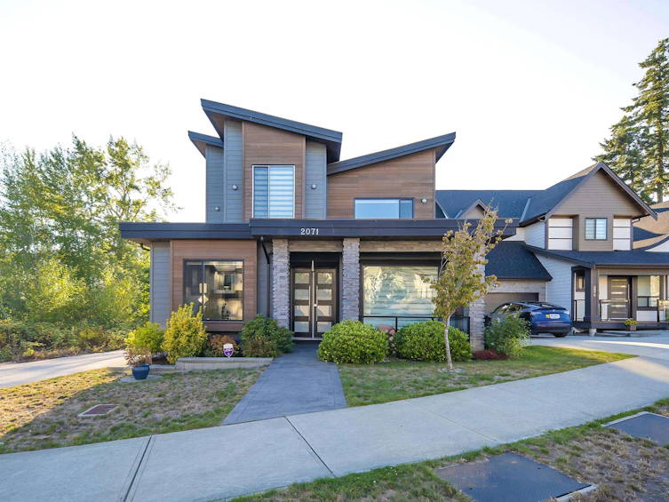 2071 165 Street, Surrey, BC, V3Z 0X6
