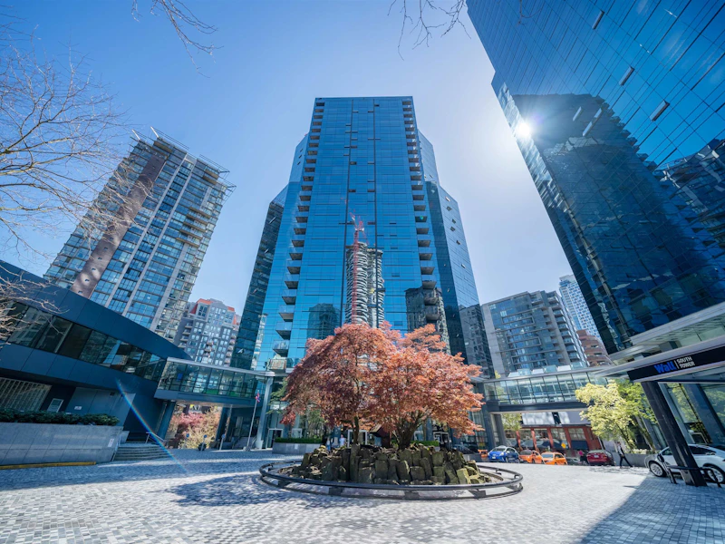808 - 1050 Burrard Street, Vancouver BC V6Z 2S3