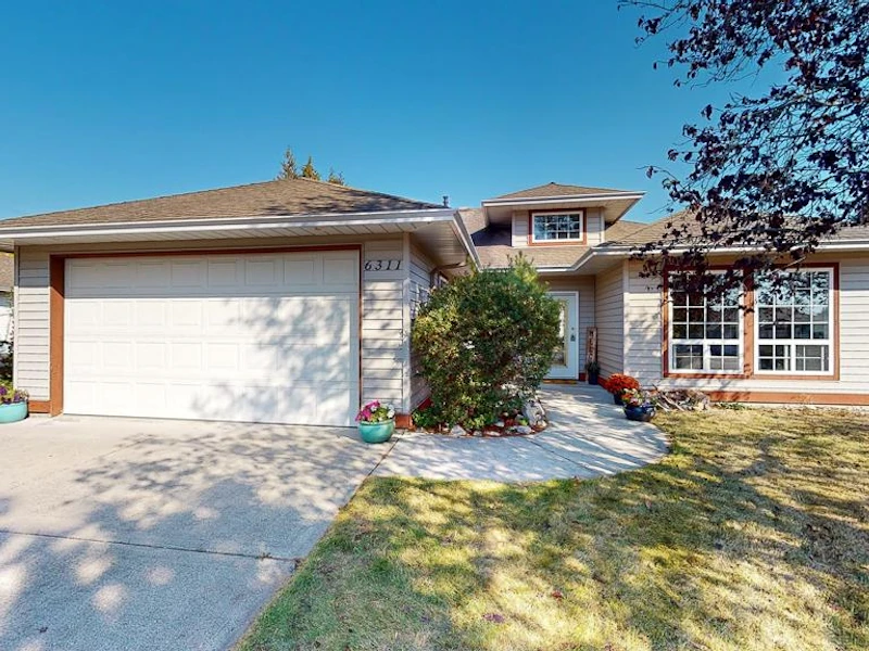 6311 Homestead Avenue, Sechelt BC