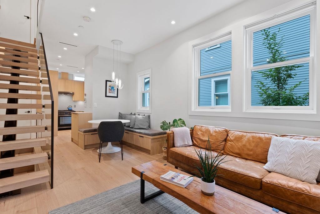 3762 Quebec Street, Vancouver, BC, V5V 3K4