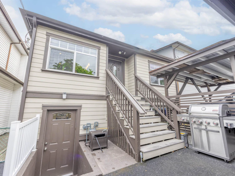 3645 Slocan Street, Vancouver, BC, V5M 3G1
