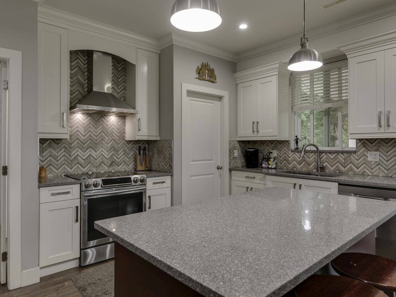 64091 Flood Hope Road, Hope, BC, V0X 1L2 - 13